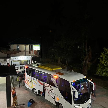Penginapan Malompek Syariah Padang  Buitenkant foto